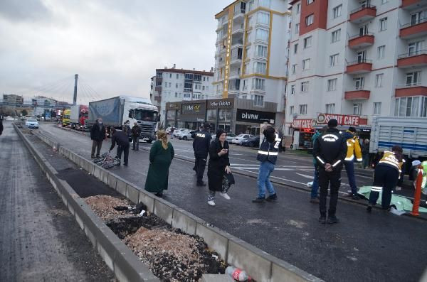 Aksaray'da kaza yerinden geçerken ölen kişinin annesi olduğunu öğrendi! Kahreden an - Resim: 2