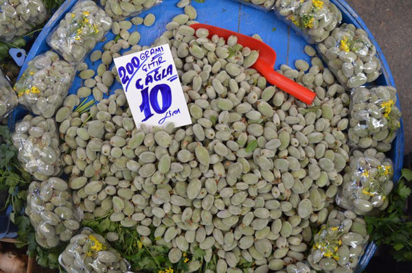 Tezgahlara çıktı kilosu 50 TL! Eskişehir'de kapış kapış satılıyor - Resim: 1