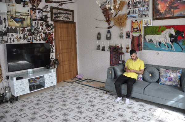 Mardin'den çöplerden topladı 45 bin TL kazandı! Evini gören şaştı kaldı - Resim: 1