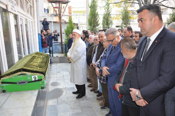 Batan gemide kahreden detay! Cesedi kaybolmasın diye kendini yatağa bağlamış - Resim: 2