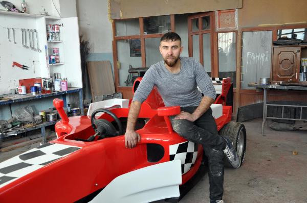 Hurda otomobil ve traktör parçalarından Formula aracı yaptı! - Resim: 4