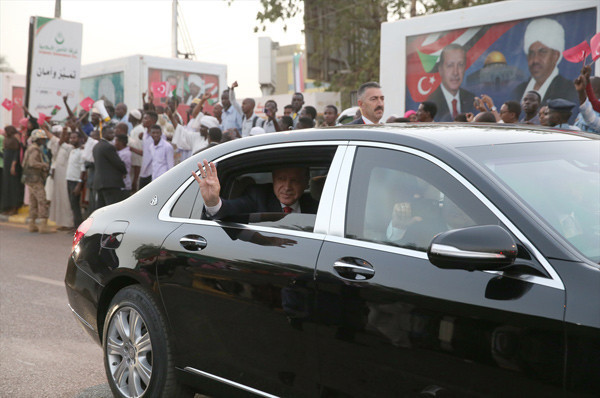Sudan'da Cumhurbaşkanı Erdoğan'a sevgi seli! - Resim: 1