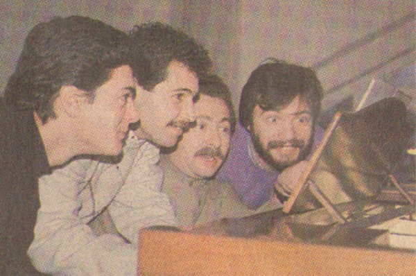 Fotoğraftaki bu 4 genci tanıdınız mı? Şimdi çok ünlüler... - Resim: 2