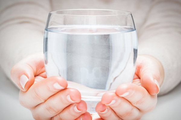 Su içmeyince vücudumuzda neler olur? İşte bizi bekleyen büyük tehlike - Resim: 1