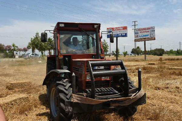 Muharrem İnce, traktör sürüp saman balyaladı! - Resim: 3