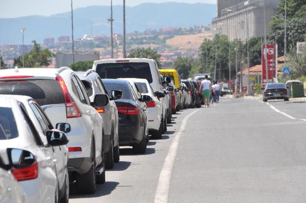 Bayramda yola çıkacaklar dikkat çile başladı - Resim: 4