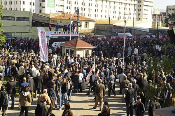 Tarihi dava olaylı başladı - Resim: 4