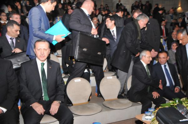 Erdoğan ve Kılıçdaroğlu tokalaşmadı - Resim: 3