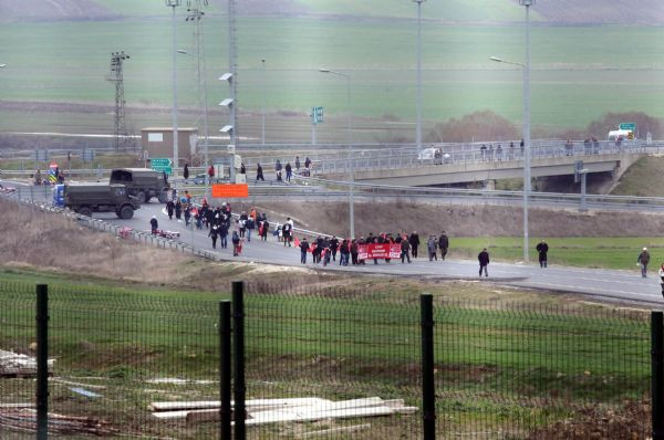 Silivri cezaevi önünde müdahale  - Resim: 3