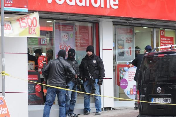 Polis bu mahalleyi ablukaya aldı - Resim: 2