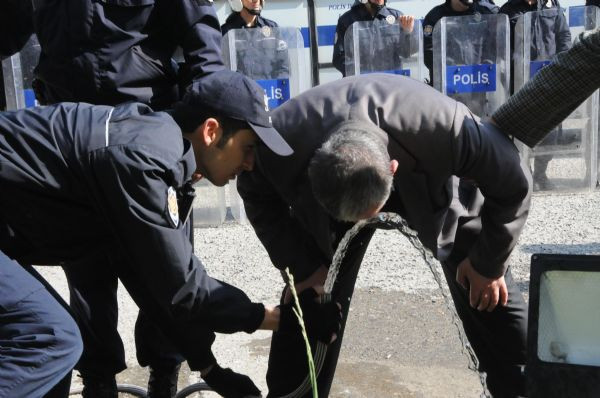 19 Mayıs Üniversitesi'nde tehlikeli gerginlik - Resim: 4