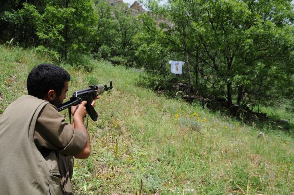PKK'lı kadın son kurşun deyip sıktı - Resim: 3