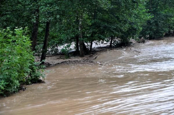Trabzon'da taşkın dehşeti:2 kayıp - Resim: 4