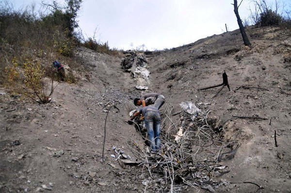 İşte düşürülen Suriye helikopterinin enkazı - Resim: 2