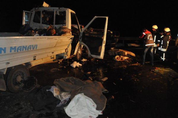 Sivas'ta katliam gibi kaza:8 ölü - Resim: 2