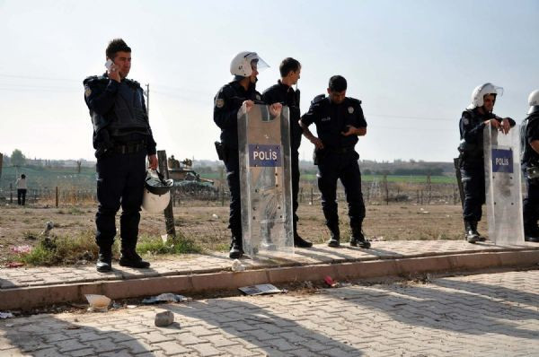 BDP'li başkan telleri koparmaya başladı - Resim: 4