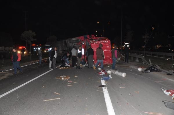 Uyudu, karayolunu bu hale getirdi - Resim: 3