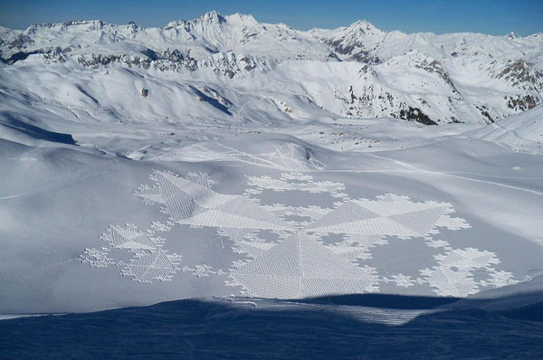 Bastığı yerden bunlar çıkıyor! - Resim: 4
