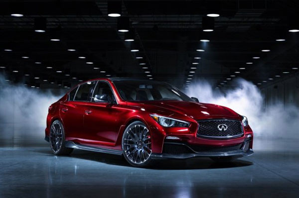 Infiniti Q50 Eau Rogue Detroit'de sahne aldı - Resim: 4
