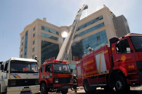 Özel hastanede korkutan yangın - Resim: 2