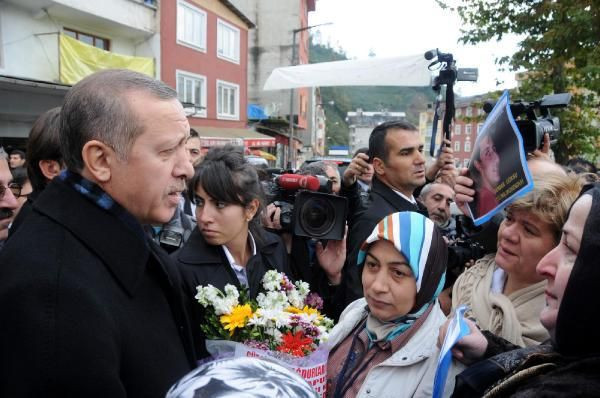 Rizeli Nuriye Kaputoğlu Gürcistan çetesini çökertti ve 70 Türk'ü serbest bıraktı - Resim: 1