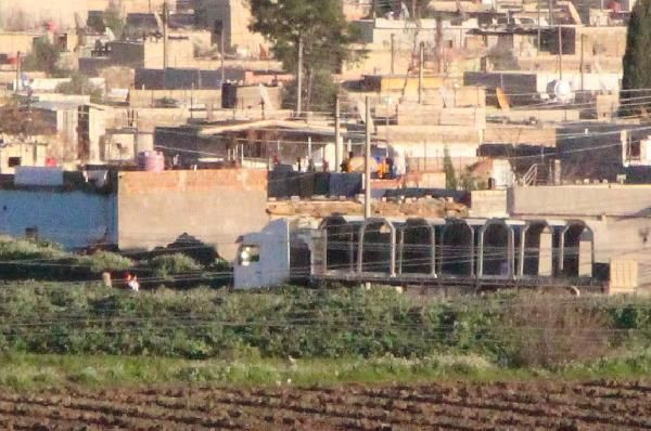 Sınırda hareketlilik: Teröristler kazdıkları hendeklere tünel yapıyor! - Resim: 4