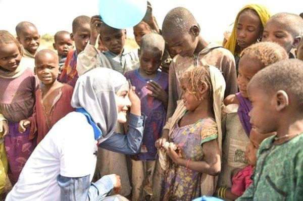 Gamze Özçelik artık tamamen örtündü! Tanzanya'dan paylaştığı kare - Resim: 4