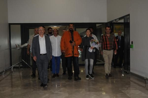 ABD'li  ünlü aktör Steven Seagal İstanbul'a geldi - Resim: 2