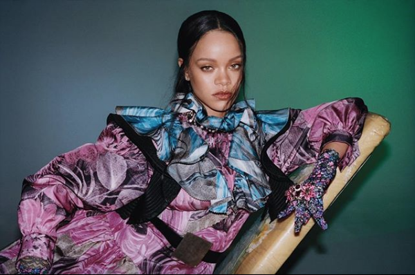 Rihanna Donal Trump'ı topa tuttu! 'Şu an ABD'deki en akıl hastası kişi' - Resim: 3