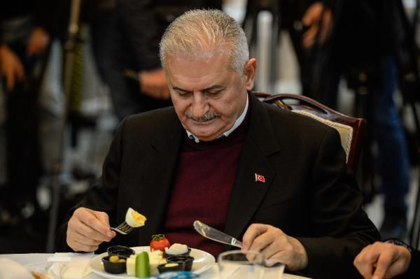 Binali Yıldırım: İstanbul'da sorunları çözeceğim endişe etmeyin - Resim: 0
