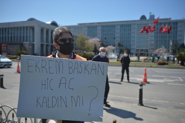 İBB önünde eylem! Ekrem İmamoğlu'nu topa tuttular - Resim: 2