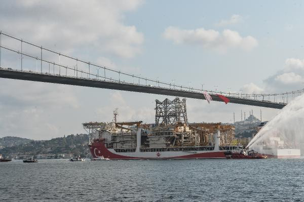 İlk sondaj 2021 yılında! Kanuni sondaj gemisi Karadeniz'e uğurlandı - Resim: 1