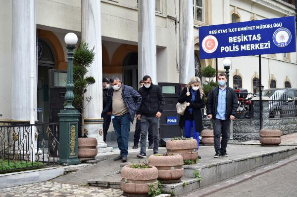 İstanbul'da süpürgesine takıldı soluğu poliste aldı! Alkışlanacak hareket - Resim: 0