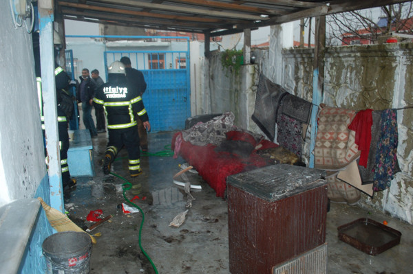 Tekirdağ'da mahalleli sokağa döküldü! Hüngür hüngür ağlayarak izlediler - Resim: 0