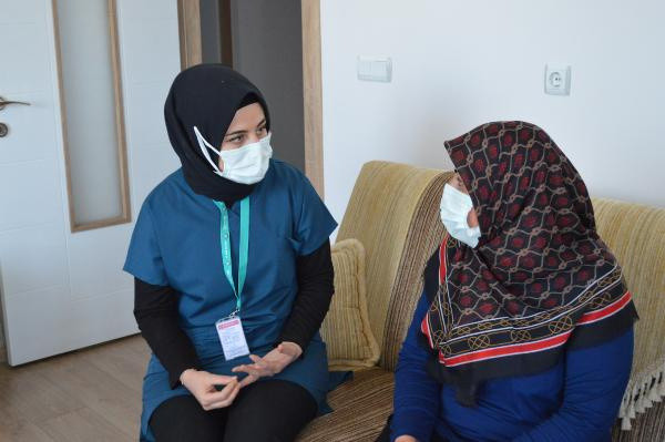 Kapı kapı dolaşıp aşı olmak istemeyenleri ikna ettiler! "Kulaktan dolma yanlış bilgiler var" - Resim: 0