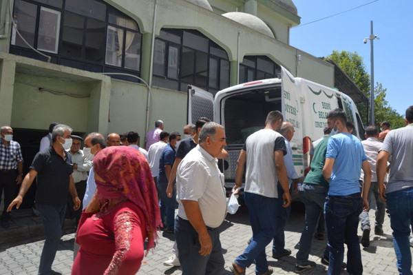 Gaziantep'te kalp krizi geçiren nişanlısını kurtaramadı! Yürek yakan hikaye - Resim: 0