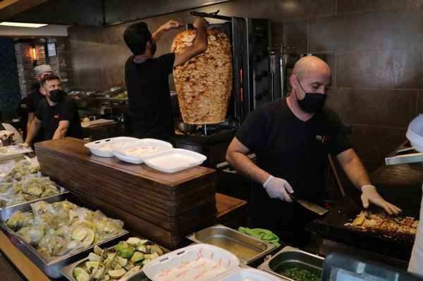 Adana'da günlük 200 TL'ye çalışacak eleman bulamıyor! ‘Türkiye’de iş yok’ deniyor ama... - Resim: 0