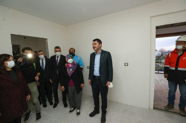 Bakan Murat Kurum duyurdu: Evler 2-3 ay içerisinde teslim edilecek, insanüstü mücadele ettik - Resim: 2