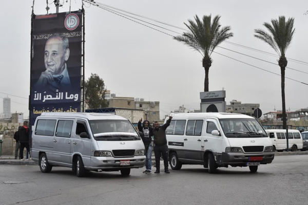 Ulaşım sektörü işçileri ve sendikalar yol kapattı! Uzun araç kuyrukları oluştu - Resim: 0
