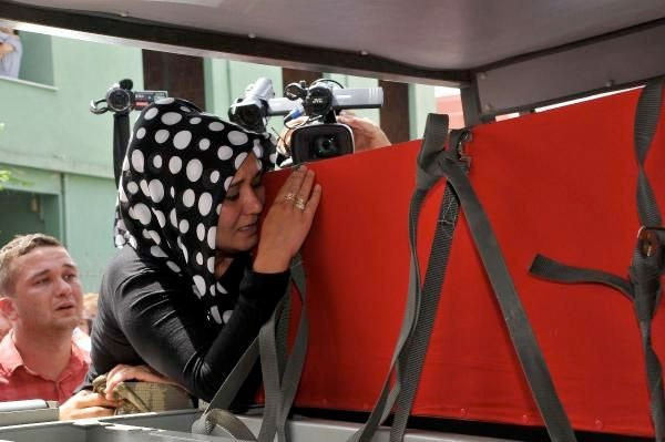 Şehit askerin eşi: Açın belki o değildir - Resim: 2