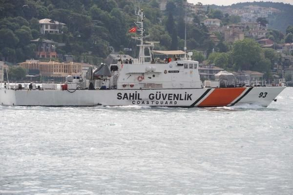 Boğaz'da dikkat çeken an! Rus savaş gemileri böyle geçti - Resim: 2