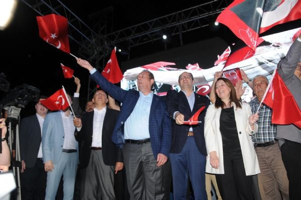 Böylesi daha önce hiç yaşanmadı! AK Parti ve CHP'liler... - Resim: 1
