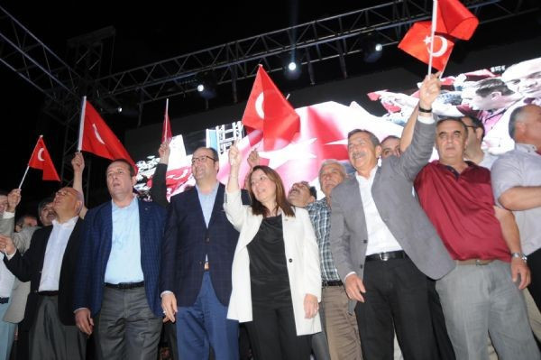 Böylesi daha önce hiç yaşanmadı! AK Parti ve CHP'liler... - Resim: 2