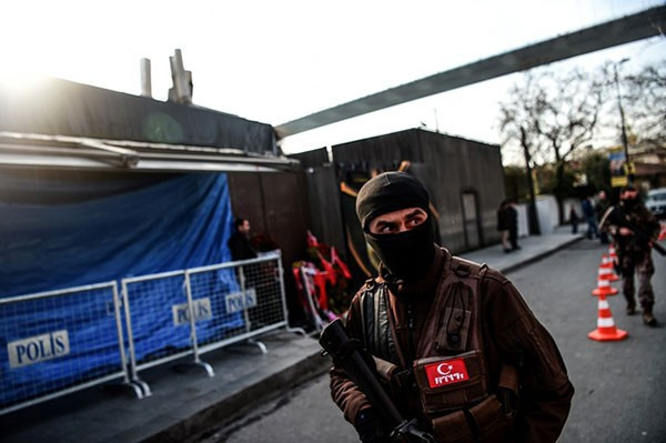 Fransız şarkıcının küstahlığına bakın! Reina için olay sözler - Resim: 1