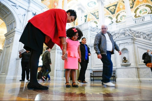 4 yaşında ama 1000'den fazla kitap okumuş! - Resim: 4