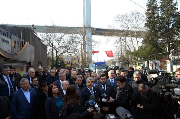 CHP'liler Reina'da dua edip özür diledi! - Resim: 3