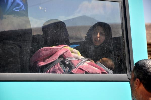 Bayram için gitmişlerdi! 90 bini geri döndü - Resim: 1