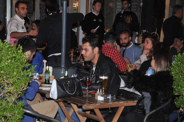 Çapkınlık yaparken yakalandı ayıp üstüne ayıp etti - Resim: 2