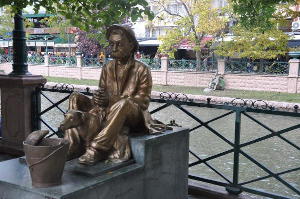 Gizemli heykelin sırrı çözüldü! Başkan'dan imalı gönderme - Resim: 2