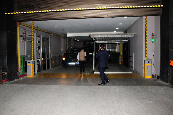 Ebru Şallı evli işadamıyla otelde yakalandı! Olay görüntüler - Resim: 3